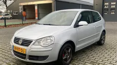 Grijs, metallic lak Gebruikt 2005 VW Polo Comfortline Hatchback | € 2.299 (Eerlijke prijs)