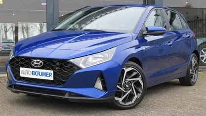 Blauw (metallic) Occasion 2021 Hyundai i20 Edition Hatchback | € 16.990 (Eerlijke prijs)
