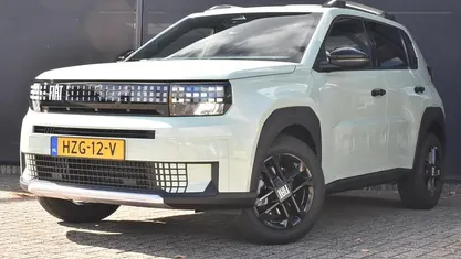 Gebruikt 2025 Fiat Grande Panda Icon Hatchback | € 25.885 (Eerlijke prijs)