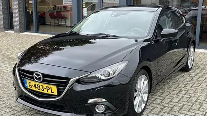 Gebruikt 2015 Mazda 3 Hatchback | € 13.950 (Eerlijke prijs)