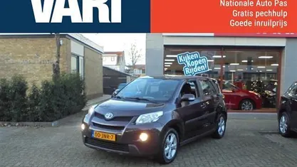 Paars (metallic) Gebruikt 2009 Toyota Urban Cruiser Hatchback | € 4.399 (Eerlijke prijs)