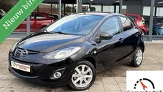 Zwart (metallic) Gebruikt 2011 Mazda 2 Hatchback | € 5.450 (Eerlijke prijs)