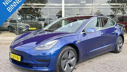 Occasion 2020 Tesla Model 3 Standard Range Sedan | € 19.845 (Eerlijke prijs)