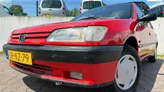 Rood Gebruikt 1994 Peugeot 306 | € 3.999