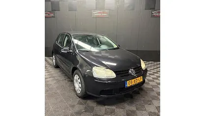 Zwart Gebruikt 2007 VW Golf V Hatchback | € 1.750 (Eerlijke prijs)