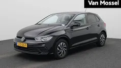 Zwart Gebruikt 2024 VW Polo Edition Hatchback | € 24.900 (Eerlijke prijs)