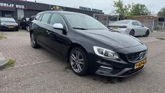 Zwart Gebruikt 2014 Volvo V60 R-Design Stationwagen | € 6.799 (Goede deal)