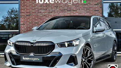Occasion 2025 BMW 520 M Sport Stationwagen | € 61.900 (Eerlijke prijs)