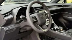 Grijs Gebruikt 2025 Lexus LBX SUV | € 39.400 (Goede deal)