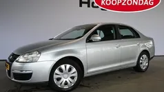 Grijs Gebruikt 2008 VW Jetta Trendline Sedan | € 3.440 (Eerlijke prijs)
