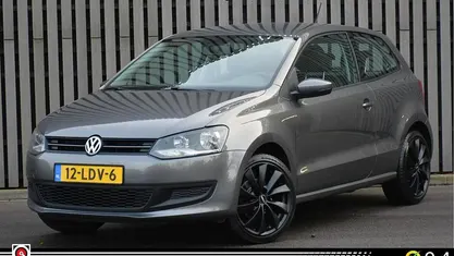 Grijs Gebruikt 2010 VW Polo Comfortline Hatchback | € 3.995 (Eerlijke prijs)