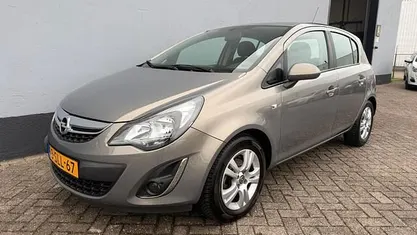 Occasion 2013 Opel Corsa Design Edition Hatchback | € 6.850 (Eerlijke prijs)