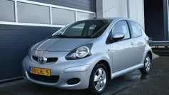 Grijs Gebruikt 2010 Toyota Aygo Comfort Hatchback | € 2.850 (Eerlijke prijs)