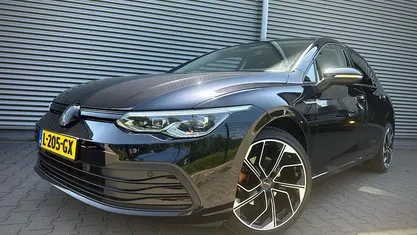 Occasion VW Golf VII Life 2020 Zwart Stationwagen