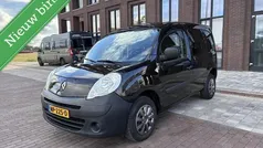 Zwart Gebruikt 2010 Renault Kangoo Authentique MPV | € 4.950 (Eerlijke prijs)