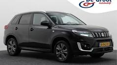 Zwart Gebruikt 2022 Suzuki Vitara SUV | € 22.950 (Eerlijke prijs)