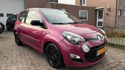 Paars Occasion 2012 Renault Twingo Dynamique Hatchback | € 2.599 (Eerlijke prijs)