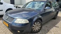 Blauw Gebruikt 2005 VW Passat Stationwagen | € 1.000
