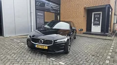 Zwart Gebruikt 2019 Volvo V60 R-Design Stationwagen | € 26.950 (Goede deal)