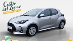 Gebruikt 2023 Toyota Yaris Hybrid Active Hatchback | € 21.545 (Eerlijke prijs)