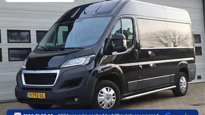 Zwart (metallic) Gebruikt 2019 Peugeot Boxer Van | € 11.900 (Eerlijke prijs)