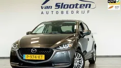 Gebruikt 2022 Mazda 2 Luxury Hatchback | € 17.950 (Eerlijke prijs)