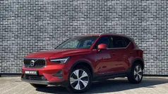 Rood Gebruikt 2022 Volvo XC40 Core SUV | € 35.694 (Eerlijke prijs)