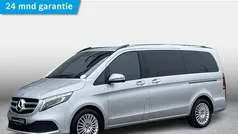 Zilver Gebruikt 2022 Mercedes V220 MPV | € 49.950 (Eerlijke prijs)