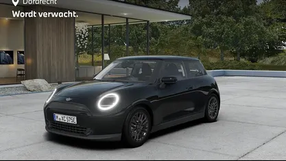 Occasion Mini Cooper Essential 114 kW (156 PK) 2025 Zwart (metallic) Hatchback