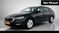Zwart Gebruikt 2023 Skoda Octavia Business Line Stationwagen | € 22.944 (Eerlijke prijs)