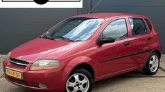 Rood Gebruikt 2003 Chevrolet Kalos Hatchback | € 1.250 (Eerlijke prijs)
