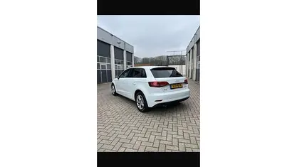 Wit Gebruikt 2019 Audi A3 Sportback Hatchback | € 13.950 (Goede deal)