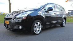 Zwart Gebruikt 2011 Peugeot 5008 MPV | € 3.975 (Eerlijke prijs)