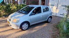 Grijs Gebruikt 2002 Toyota Yaris Sol Hatchback | € 1.495 (Eerlijke prijs)