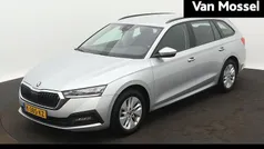 Grijs Gebruikt 2021 Skoda Octavia Ambition Stationwagen | € 17.855 (Eerlijke prijs)