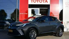 Bruin Gebruikt 2021 Toyota C-HR Executive SUV | € 26.299 (Eerlijke prijs)