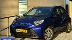 Gebruikt 2023 Toyota Aygo Play Hatchback | € 20.895 (Eerlijke prijs)
