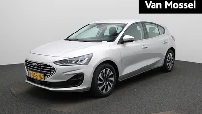 Grijs Occasion 2022 Ford Focus Style Hatchback | € 15.400 (Goede deal)