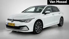 Wit Gebruikt 2021 VW Golf VIII Style Hatchback | € 25.900 (Eerlijke prijs)