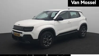 Wit Occasion 2024 Jeep Avenger EV Longitude SUV | € 22.445 (Goede deal)