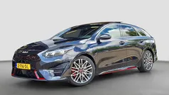 Zwart Gebruikt 2023 Kia ProCeed Hatchback | € 36.935 (Eerlijke prijs)