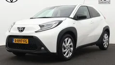 Gebruikt 2023 Toyota Aygo Pulse Hatchback | € 17.945 (Eerlijke prijs)