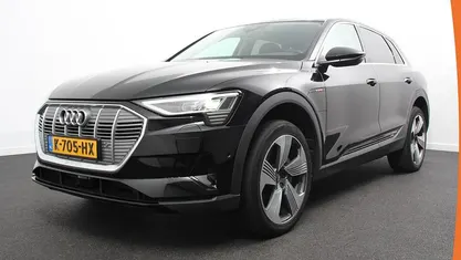 Zwart Occasion 2019 Audi e-tron SUV | € 25.450 (Super prijs)