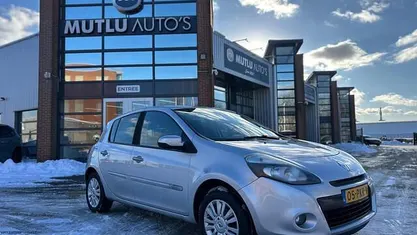 Gebruikt 2011 Renault Clio R.S. Collection Hatchback | € 2.990 (Eerlijke prijs)