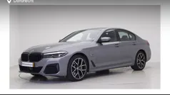 Grijs Gebruikt 2023 BMW 530e M Sport Sedan | € 51.895 (Eerlijke prijs)