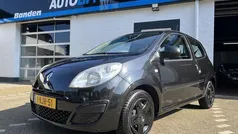Zwart Gebruikt 2008 Renault Twingo Authentique Hatchback | € 2.550 (Eerlijke prijs)