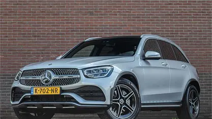 Grijs (metallic) Gebruikt 2020 Mercedes GLC300 AMG line SUV | € 41.950 (Goede deal)