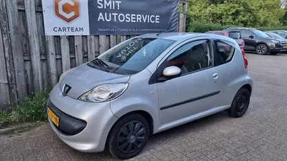 Occasion Peugeot 107 68 PK (50 kW) 2008 Grijs Hatchback