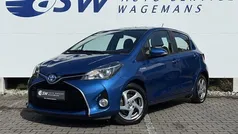 Blauw Gebruikt 2015 Toyota Yaris Design Hatchback | € 13.950 (Eerlijke prijs)