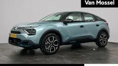 Blauw, metallic lak Gebruikt 2023 Citroën e-C4 Feel SUV | € 17.440 (Goede deal)